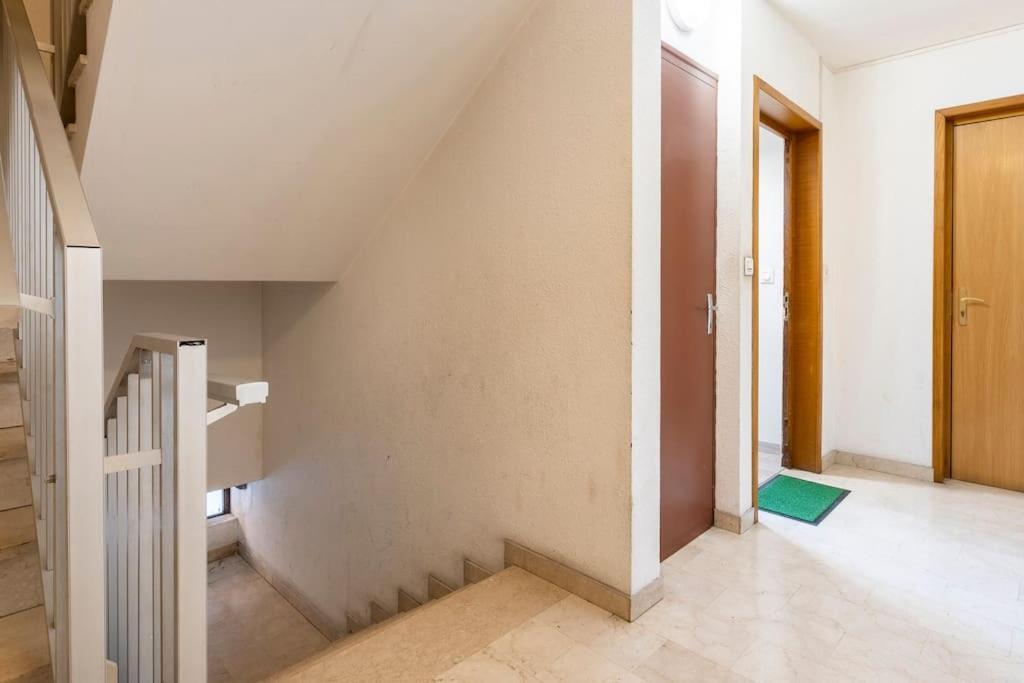 Studio Cosy Proche Du Centre + Parking Gratuit Клюз Экстерьер фото